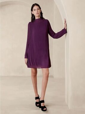 Banana Republic Pleated Plum Shift Dress XS Long Sleeve Quiet Luxury NWOT